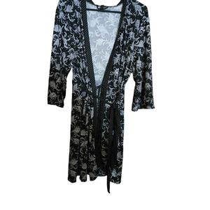 Marilyn Monroe Classic Intimate Robe, Knee length. Size Large  Black and white